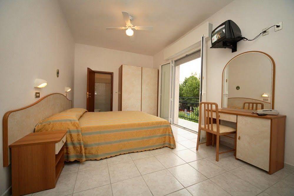 San Mauro Mare Hotel Fabio מראה חיצוני תמונה